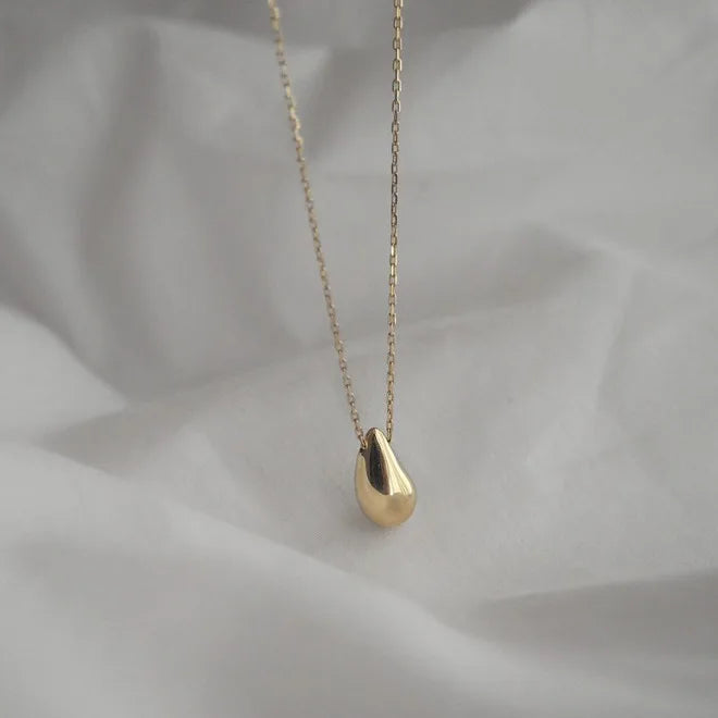 Teardrop Pendant Necklace
