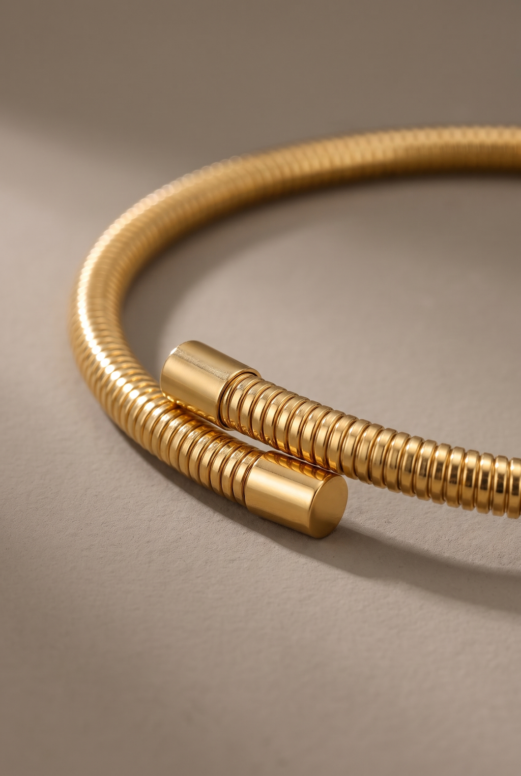 Close-up of the ribbed tube and the two end caps