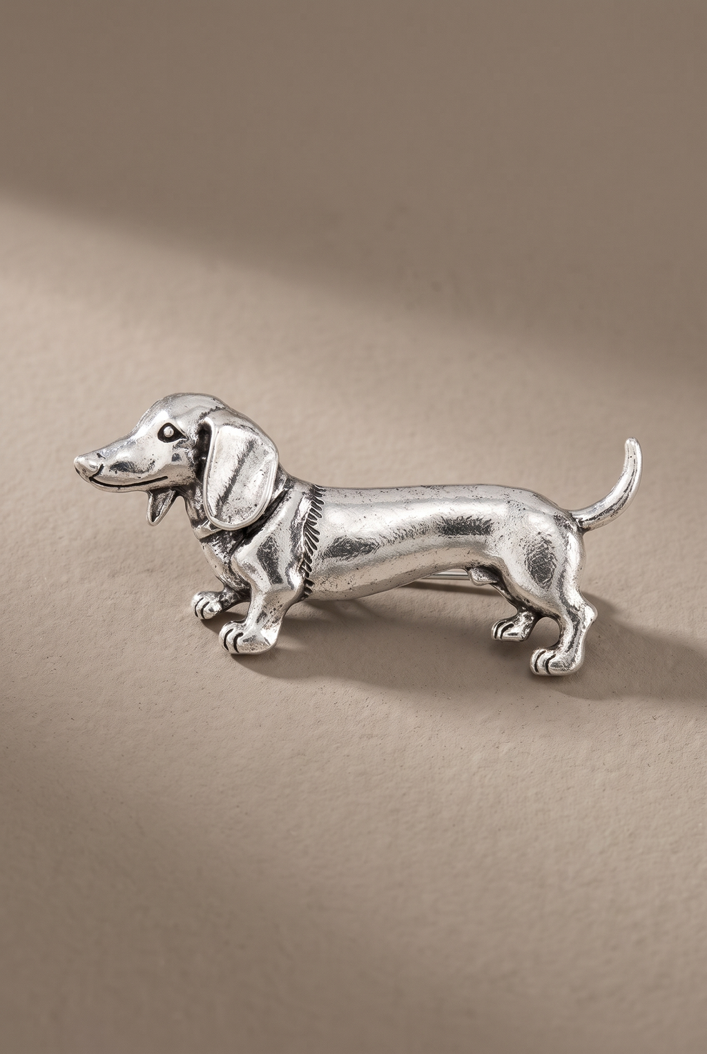 DropIQ antiqued silver-tone dachshund brooch